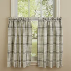 Park Designs Collin Plaid Tiers 72'' X 36"